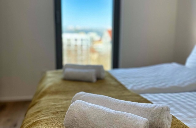 Garden Residence - Premium Downtown Apartment