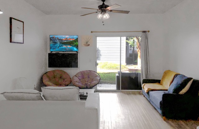 Garden Suite, Midtown Luxury, WiFi 1BR