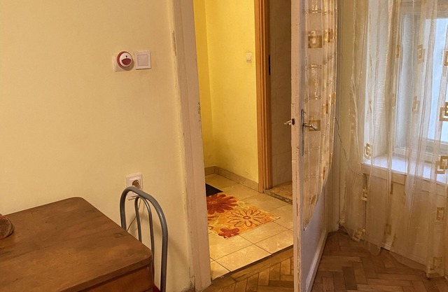 Garsonierina la casa, etaj parter cu veranda exclusive