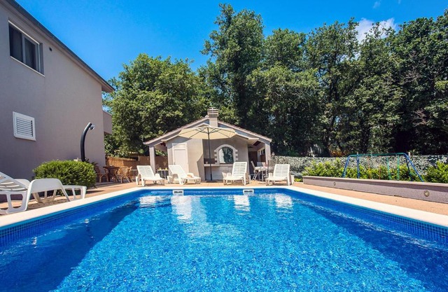 Gata Town House Sleeps 8 with Pool Air Con and WiFi