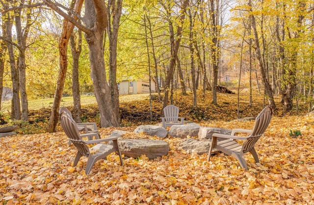 GEM: Cozy for Fall Family Cottage nr Restaurants and Bars