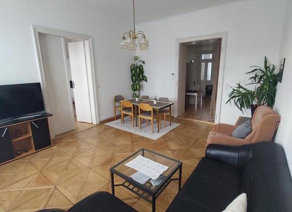 Gerald`s Apartment 12