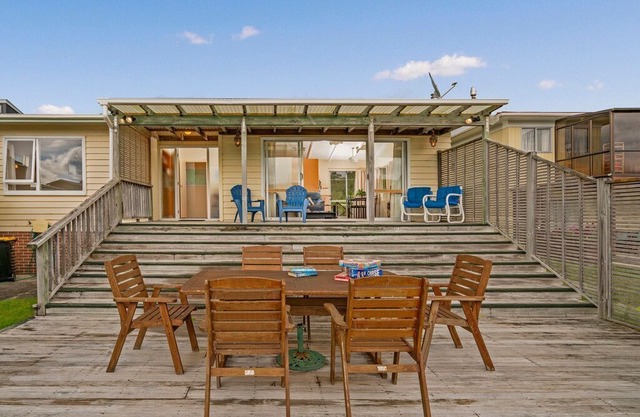 Get-Away at Cooks - Cooks Beach Holiday Home