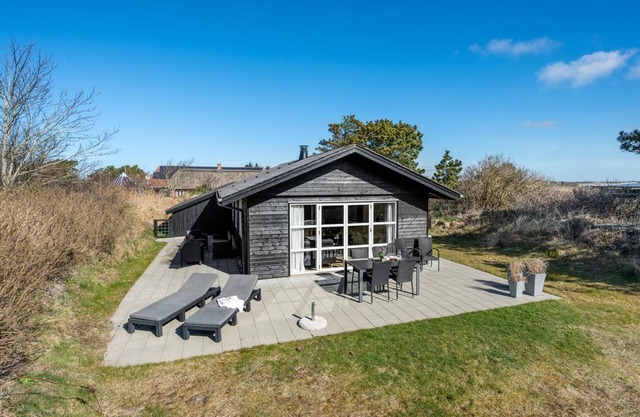 "Gillis" - 900m from the sea by Interhome