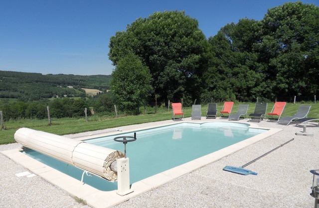 Gîte 6 pers, with private swimming pool, in the heart of nature