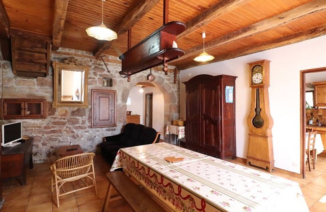 Gite Cros-de-Montvert, 2 bedrooms, 5 persons