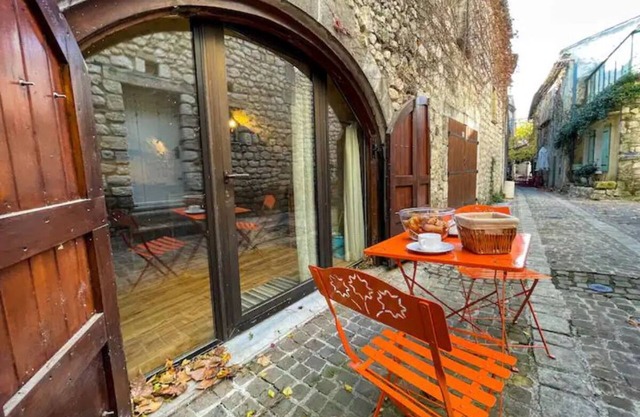 Gîte Les Voûtes - A haven of peace in a jewel of Provence
