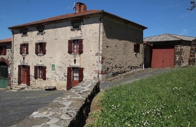 Gite Mazerat-Aurouze, 2 bedrooms, 4 persons