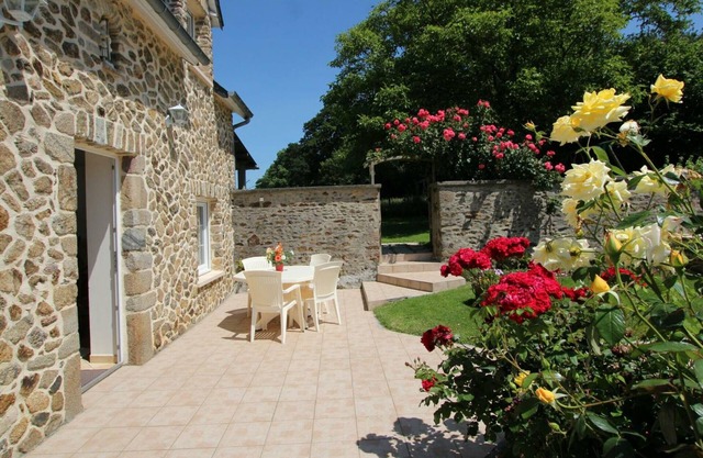 Gite Montsurvent, 2 bedrooms, 4 persons
