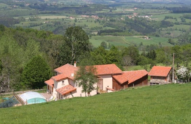 Gite Saint-Martin-la-Sauveté, 3 bedrooms, 6 persons