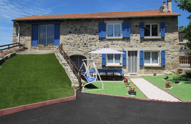 Gite Saint-Germain-Laprade, 3 bedrooms, 8 persons