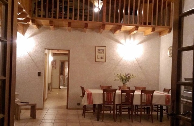 Gite Saint-Lon-les-Mines, 5 bedrooms, 12 persons