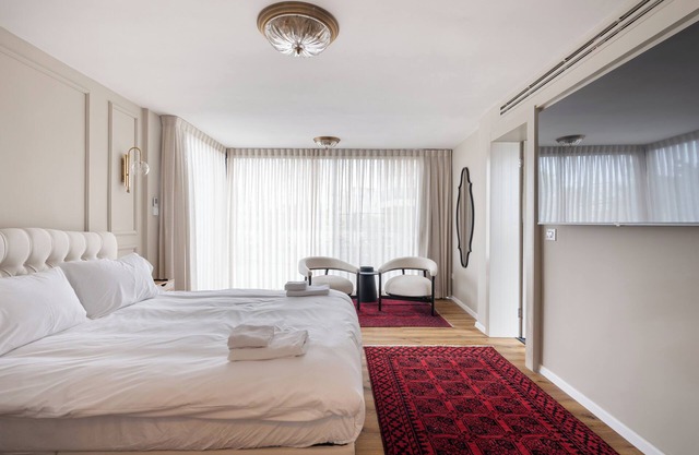 Gizella-Luxury Penthouse Suite