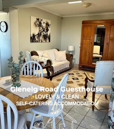 Glenelg Road Guesthouse - Quiet Stay, Fast WiFi, 20 Min to Airport & Beaches