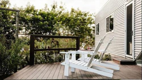 Glossies Coastal Retreat - Relax, Escape