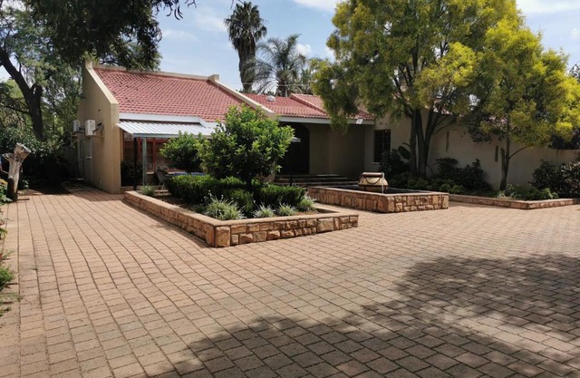 Gluckman Drive Guesthouse