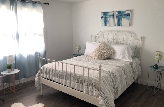 Goderich Lake Huron Cottage : A beautiful, modern new home with rooftop deck