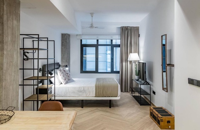 Goerlich Suites Valencia Superior Studio 108