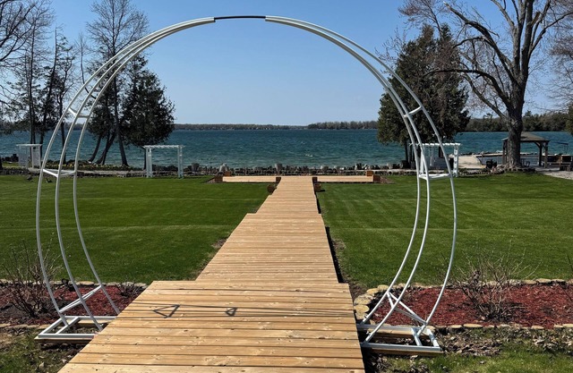 Goffatt Island-your private island 1+1 Bed Cabin 208