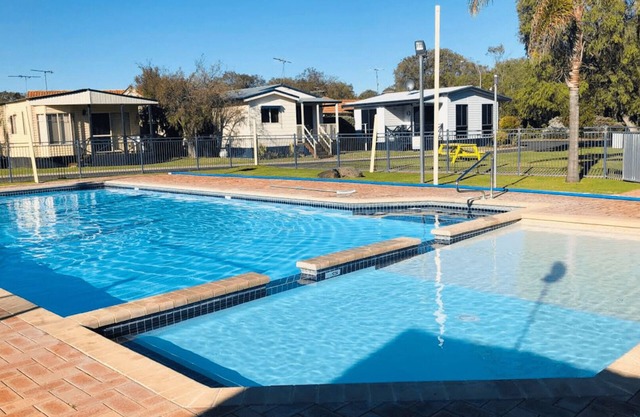 Goin Coastal Cabin 94 Geographe Holiday Park