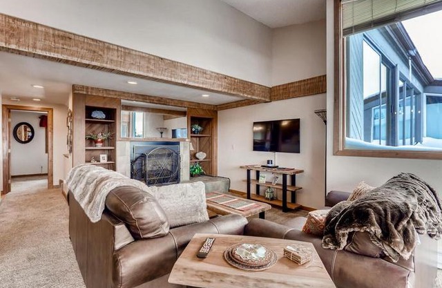 Gold Point #5-C - Great Views - Hot Tub Access