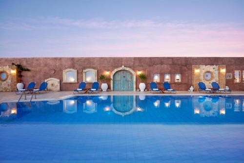 Golden Bay Hotel 