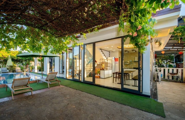 Golden cuckoo Villa