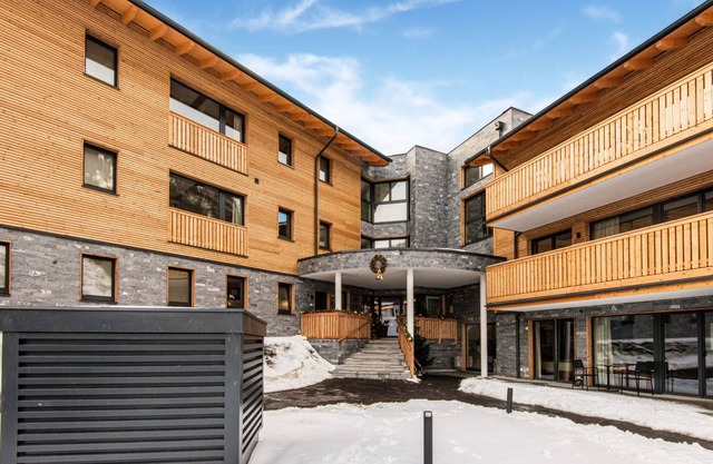 Golden Lodges Type 50