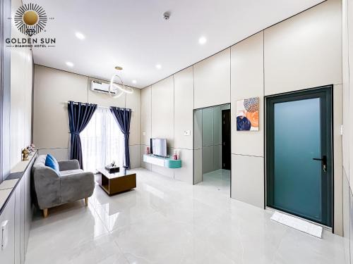 Golden Sun Hotel 5