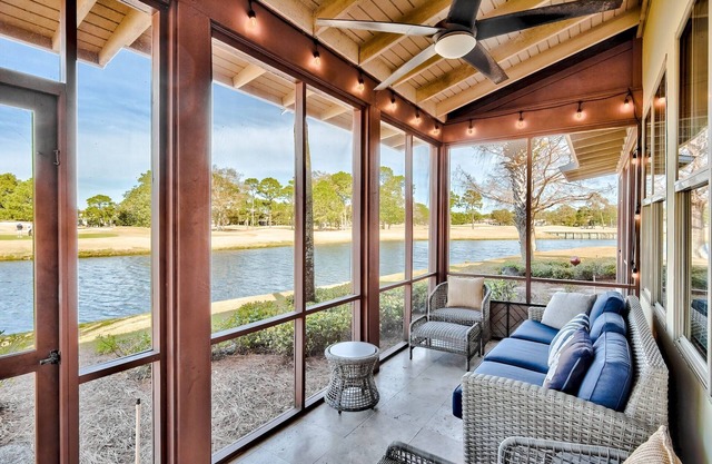 Magnolia Bay 