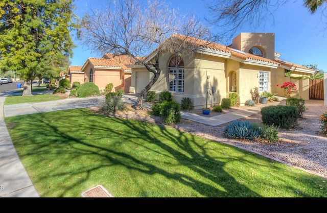 Golf course view retreat in Mesa.