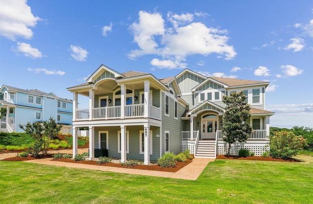 Golf Front, Premium built. Pool, hot tub, gameroom, theater room. Dogs ok.