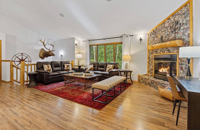 Golf Resort Home - Hot Tub- Minutes To Glacier National Park & Whitefish