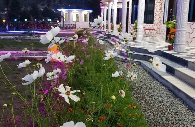 Goodar Resort