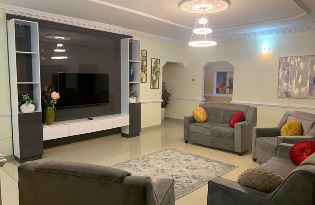 Gorgeous 3 bedroom Flat in a serene estate wifi