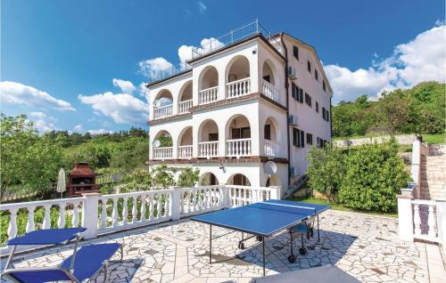 Gorgeous Apartment In Klenovica With Wifi