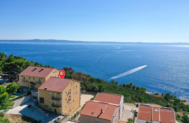 Gorgeous apartment in Krvavica