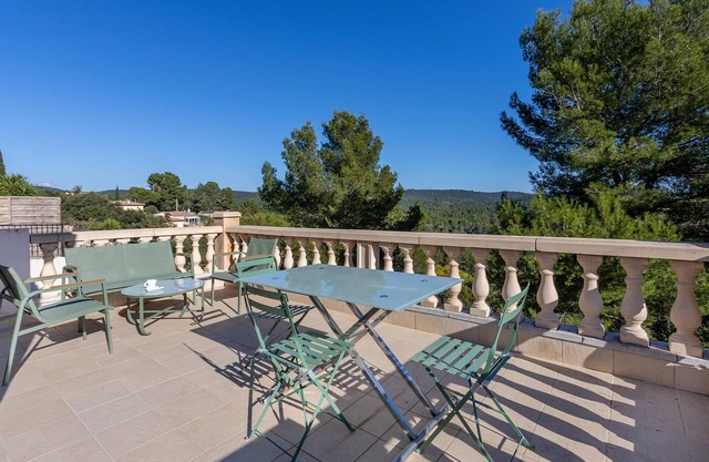Gorgeous apartment in Le Luc with WiFi