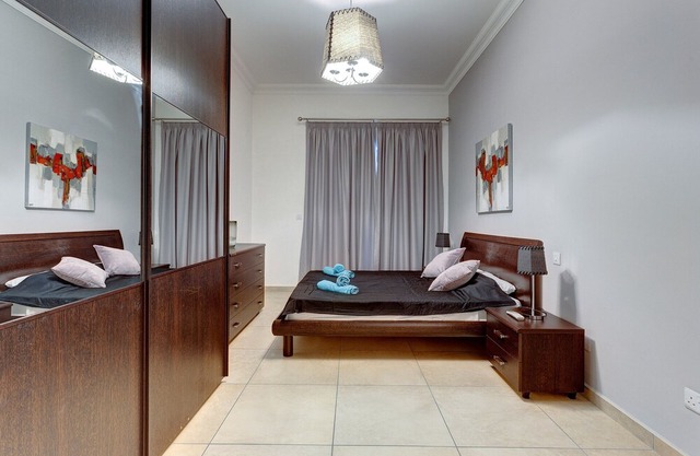 Gorgeous Apartment with Terrace in Fort Cambridge, Pool