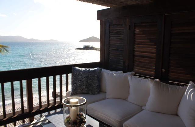 Gorgeous Beachfront Romantic Villa with the most breathtaking views!