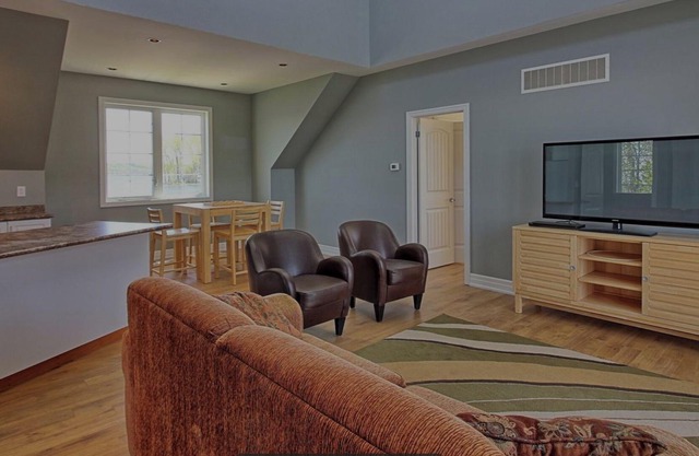 Gorgeous cottage surrounded by 320 degrees of water. Sleeps 16 people
