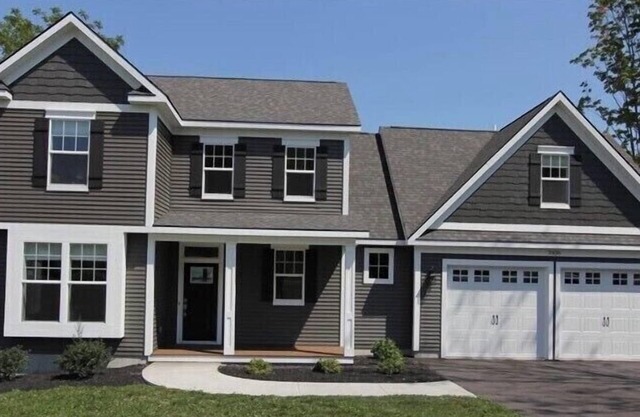 Gorgeous Custom-Built Home w/Breathtaking Lake Views!