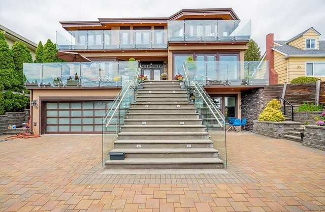 Gorgeous Guest suite in West Vancouver