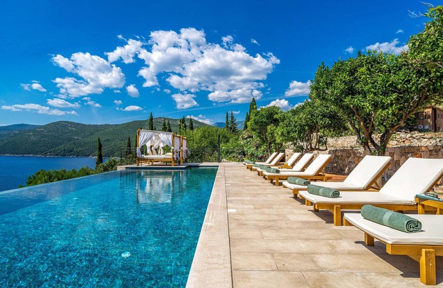 Gorgeous home in Gruda