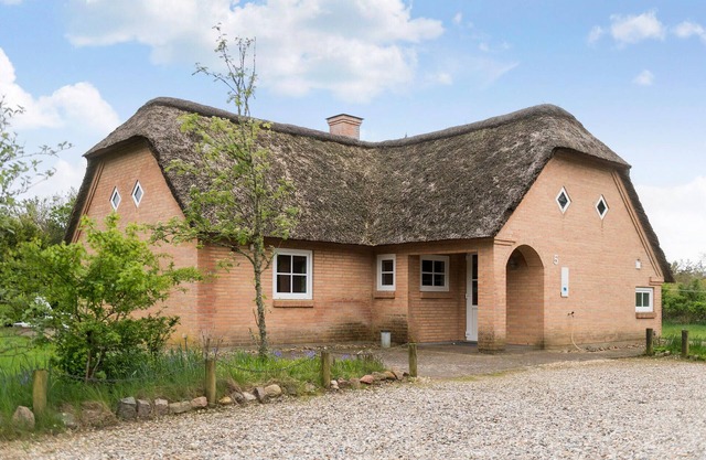 Gorgeous home in Henne with kitchen