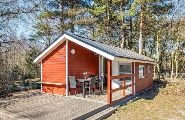 Gorgeous home in Nexø with WiFi