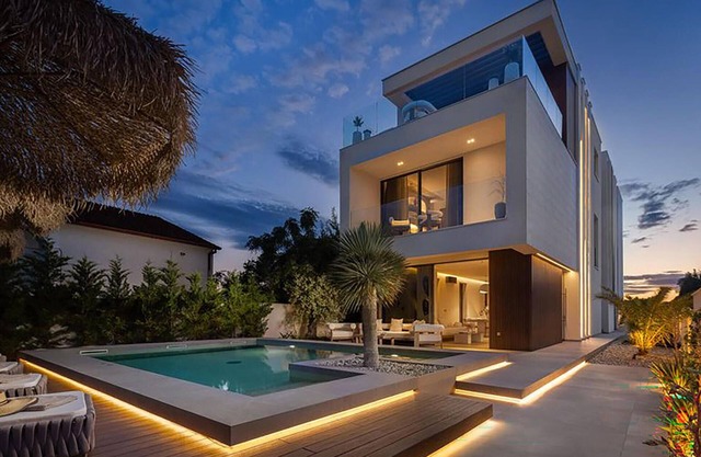 Gorgeous home in Petrcane with sauna