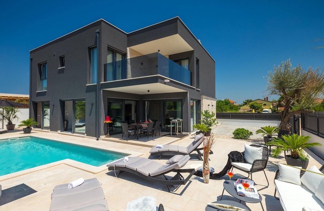 Gorgeous home in Rovinj with sauna