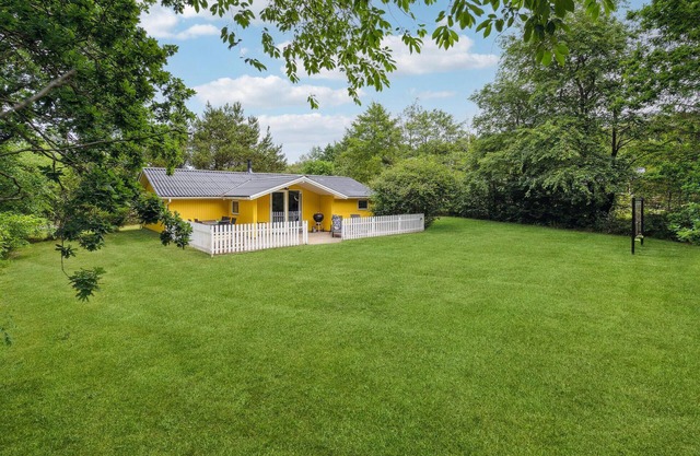 Gorgeous home in Toftlund with kitchen