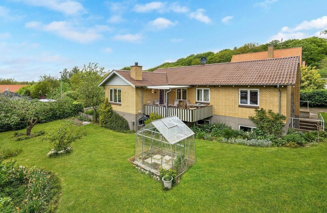 Gorgeous home in Tranekær with WiFi
